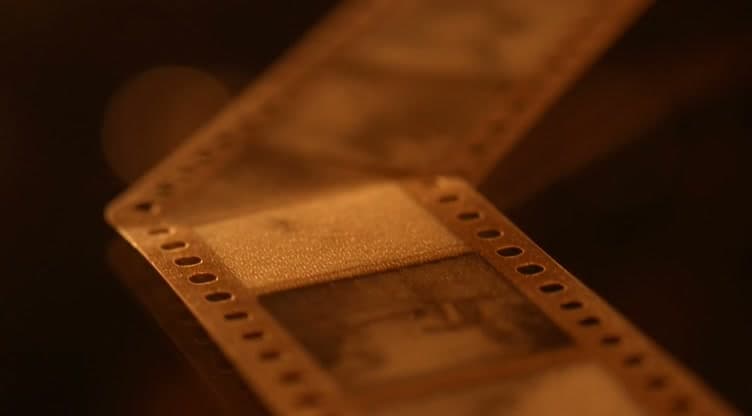 Get the Dirt Back: So erzeugst du einen echten Filmlook mit KI-Videos